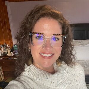 Meet your Posher, Veronica